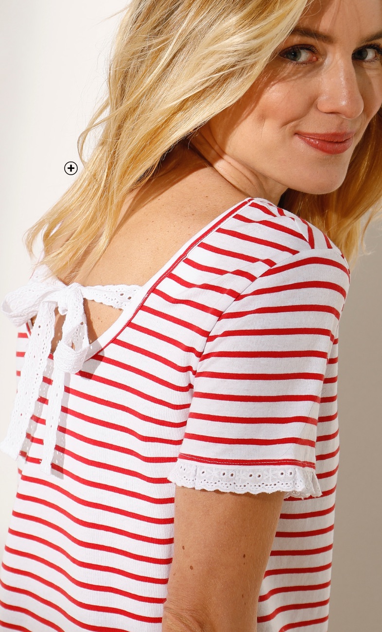  Wit en rood gestreept marineshirt voor dames met ronde hals, korte mouwen en broderie anglaise achter, goedkoop - Blancheporte