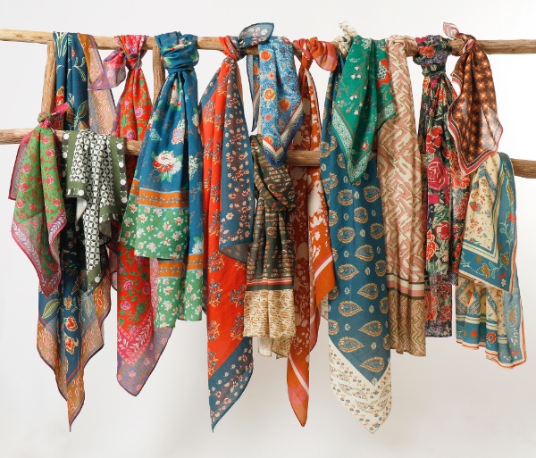 Vierkante en rechthoekige sjaals met prints in biokatoen, goedkoop | Blancheporte